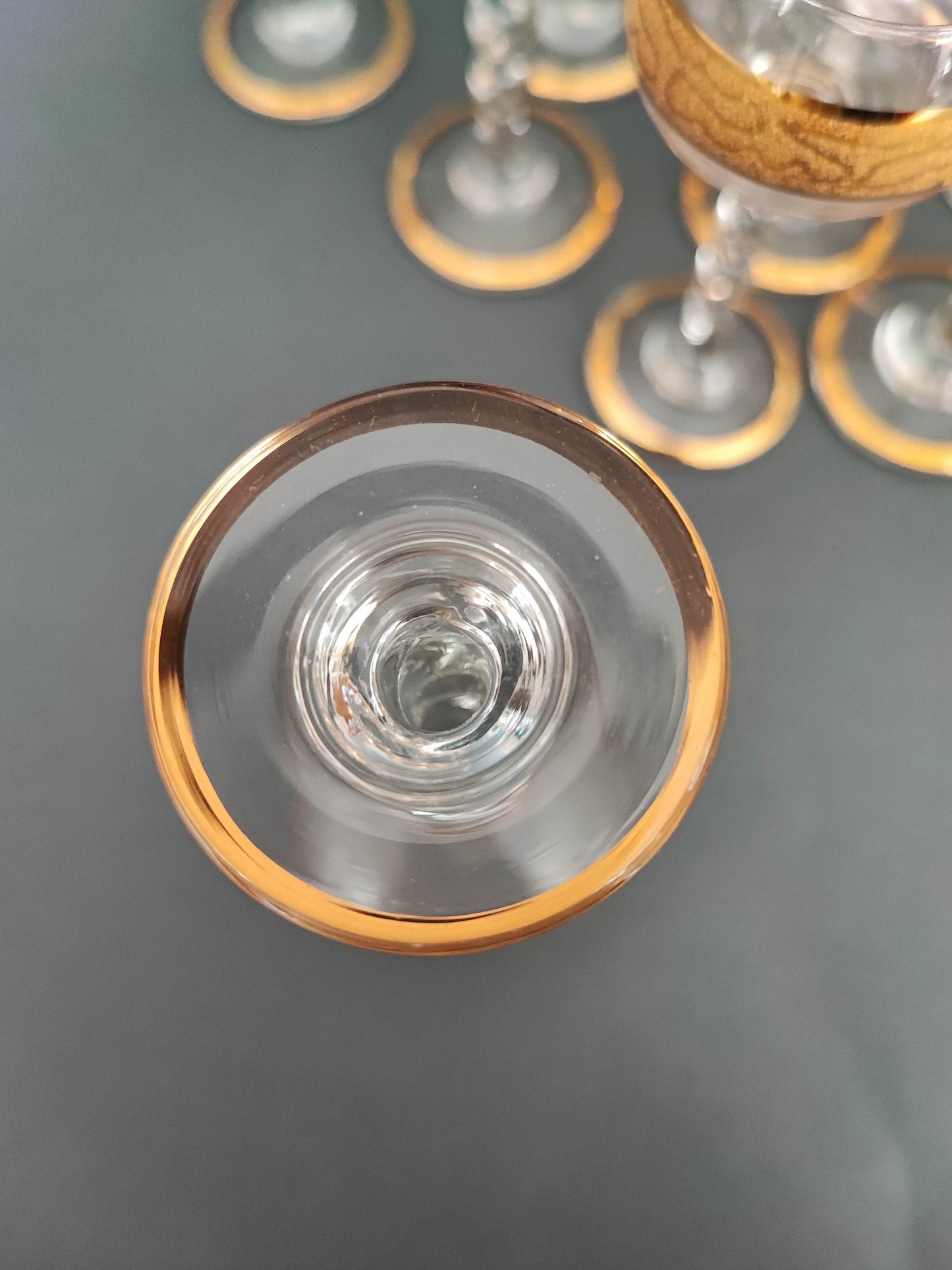 11 petits verres en liqueur dorés à l'or fin 10 cm H
